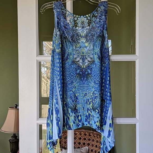 Top - Picture 2 of 3